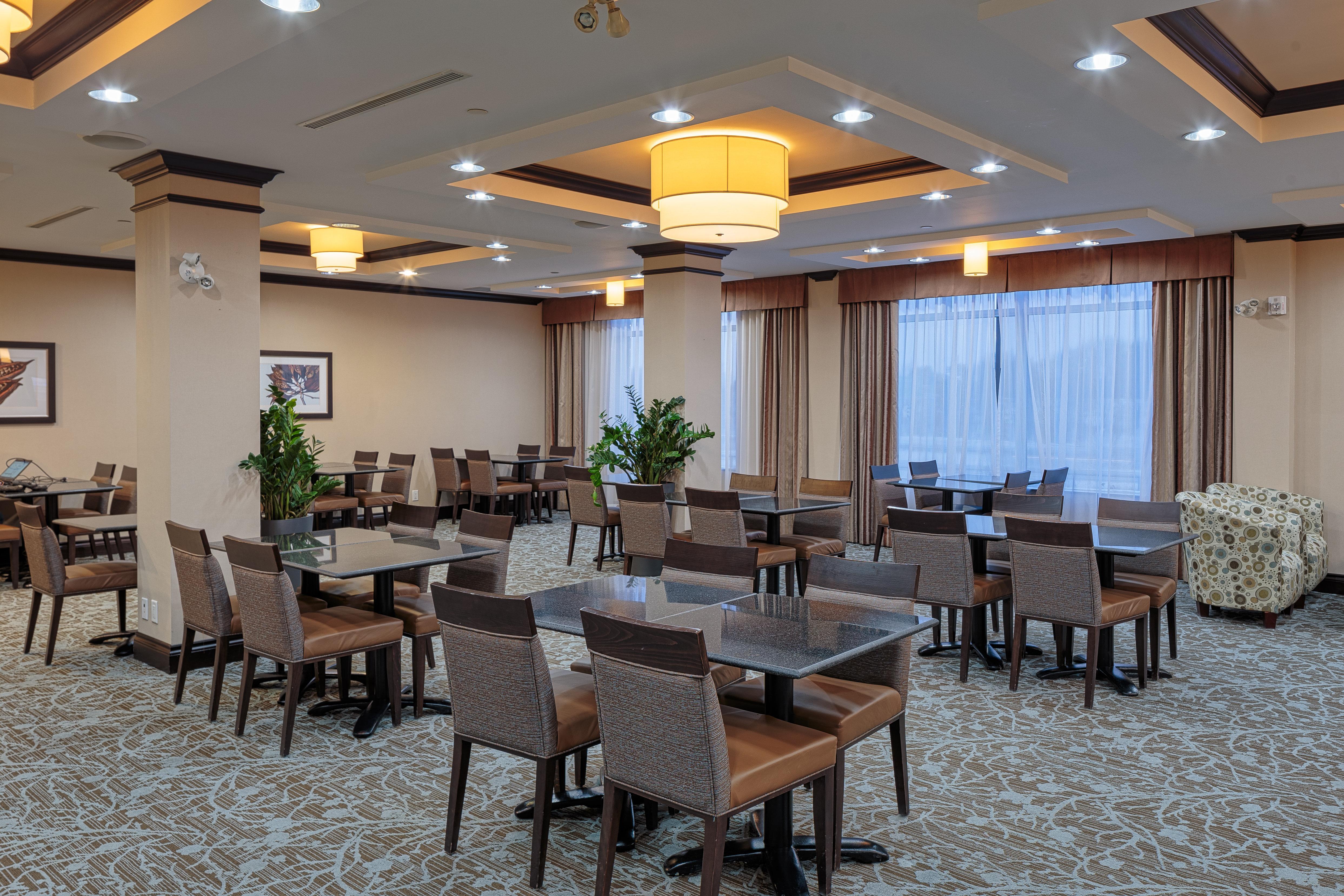 Holiday Inn Express & Suites Ottawa East-Orleans By Ihg Dış mekan fotoğraf